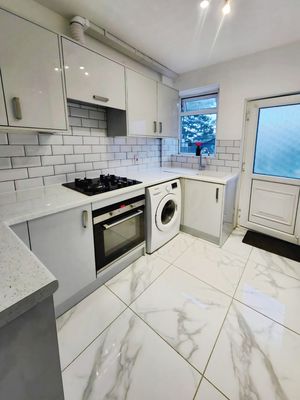 Kitchen- click for photo gallery